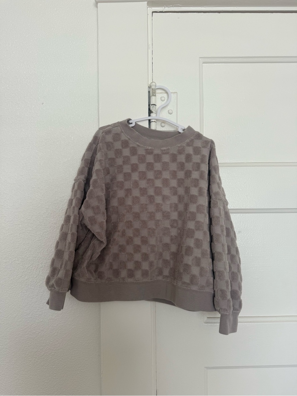 Rylee + Cru Checkered Textured Sweatshirt - Taupe